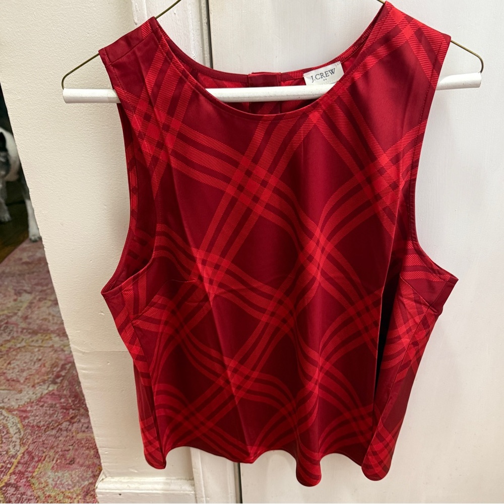 NWT red patterned shell